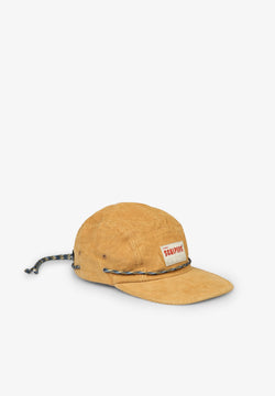 FIVE PANEL LABELLED CAP