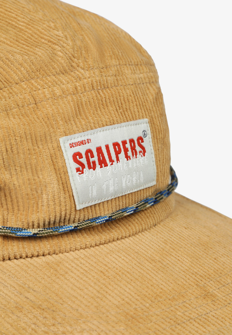 FIVE PANEL LABELLED CAP