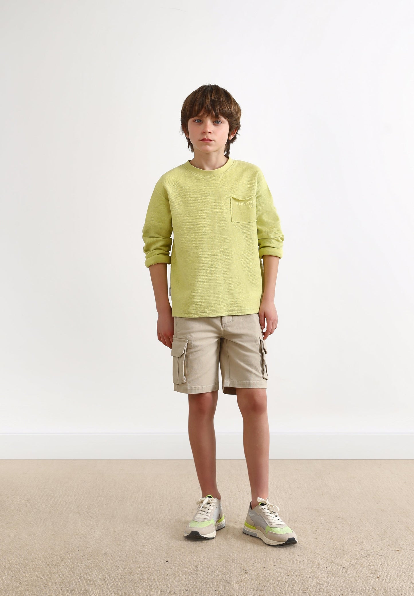 SWEATSHIRT WITH RELIEF SKULL