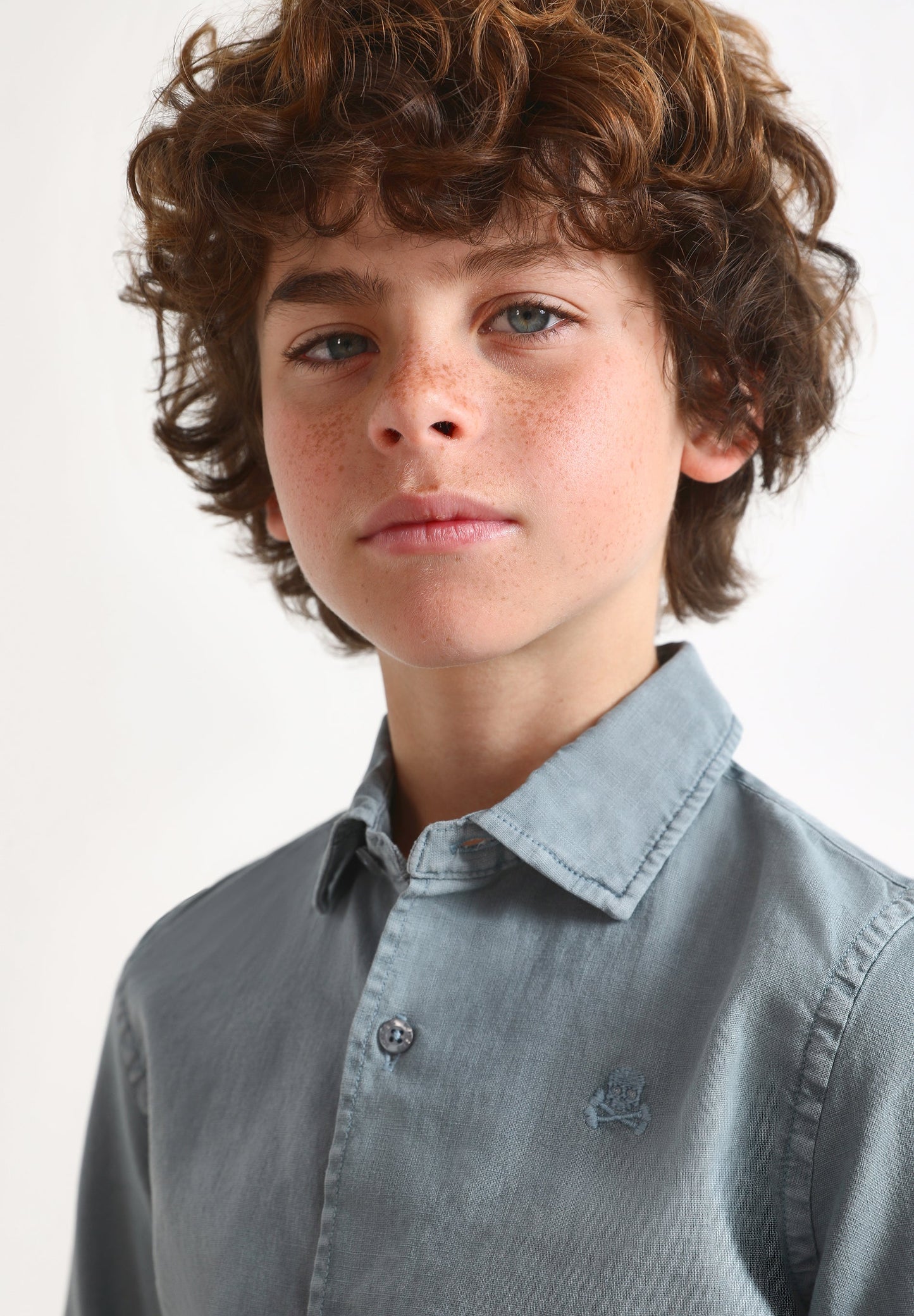 SKULL SHIRT WITH MATCHING EMBROIDERY