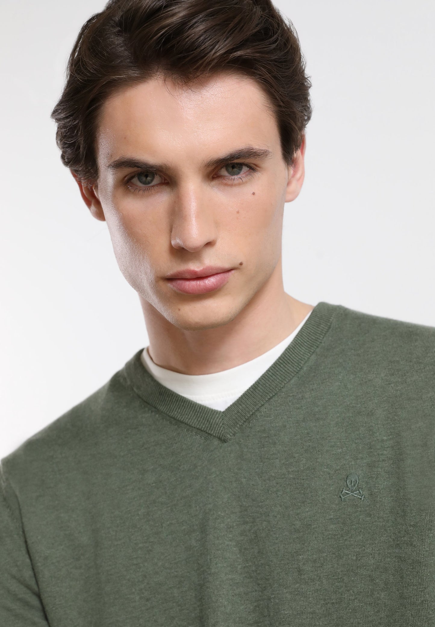 V-NECK SWEATER WITH SKULL