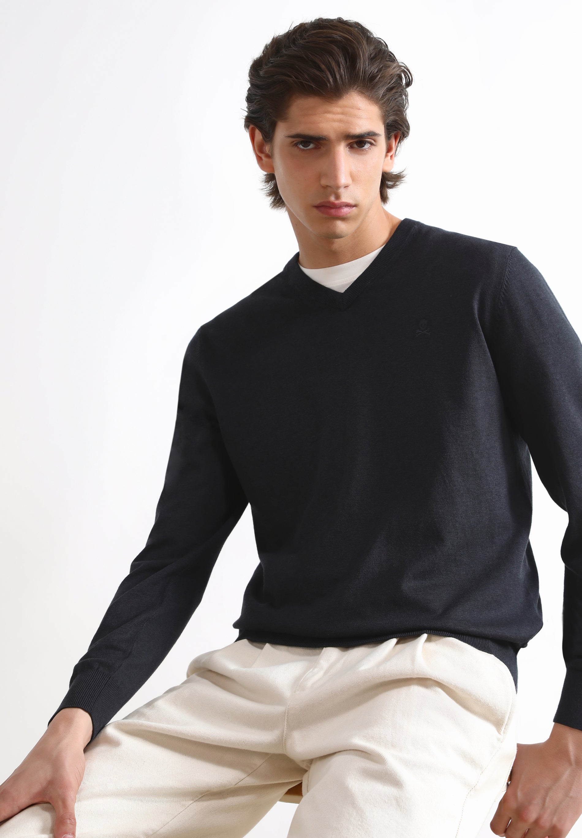 V-NECK SWEATER WITH SKULL