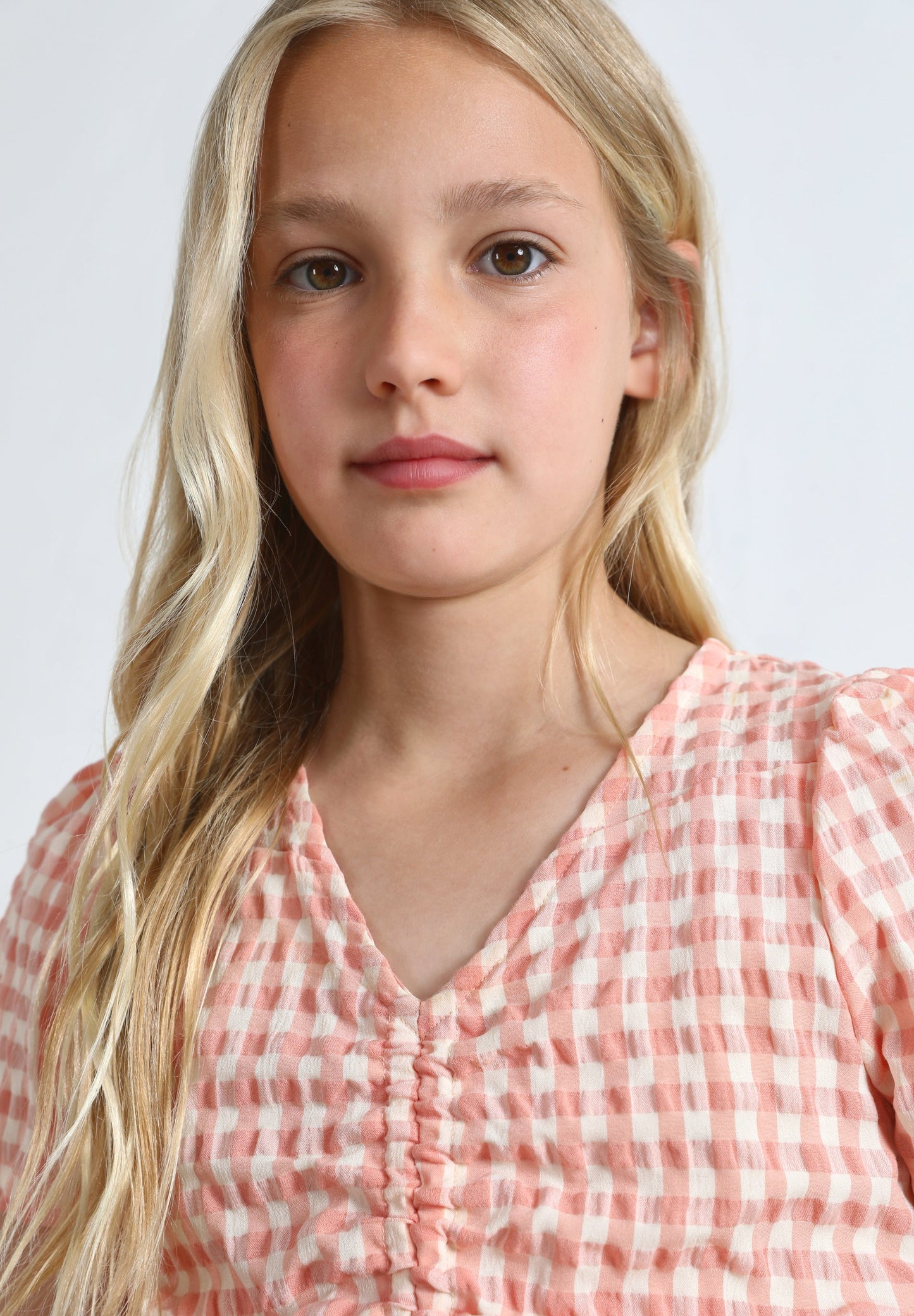 GATHERED GINGHAM BLOUSE