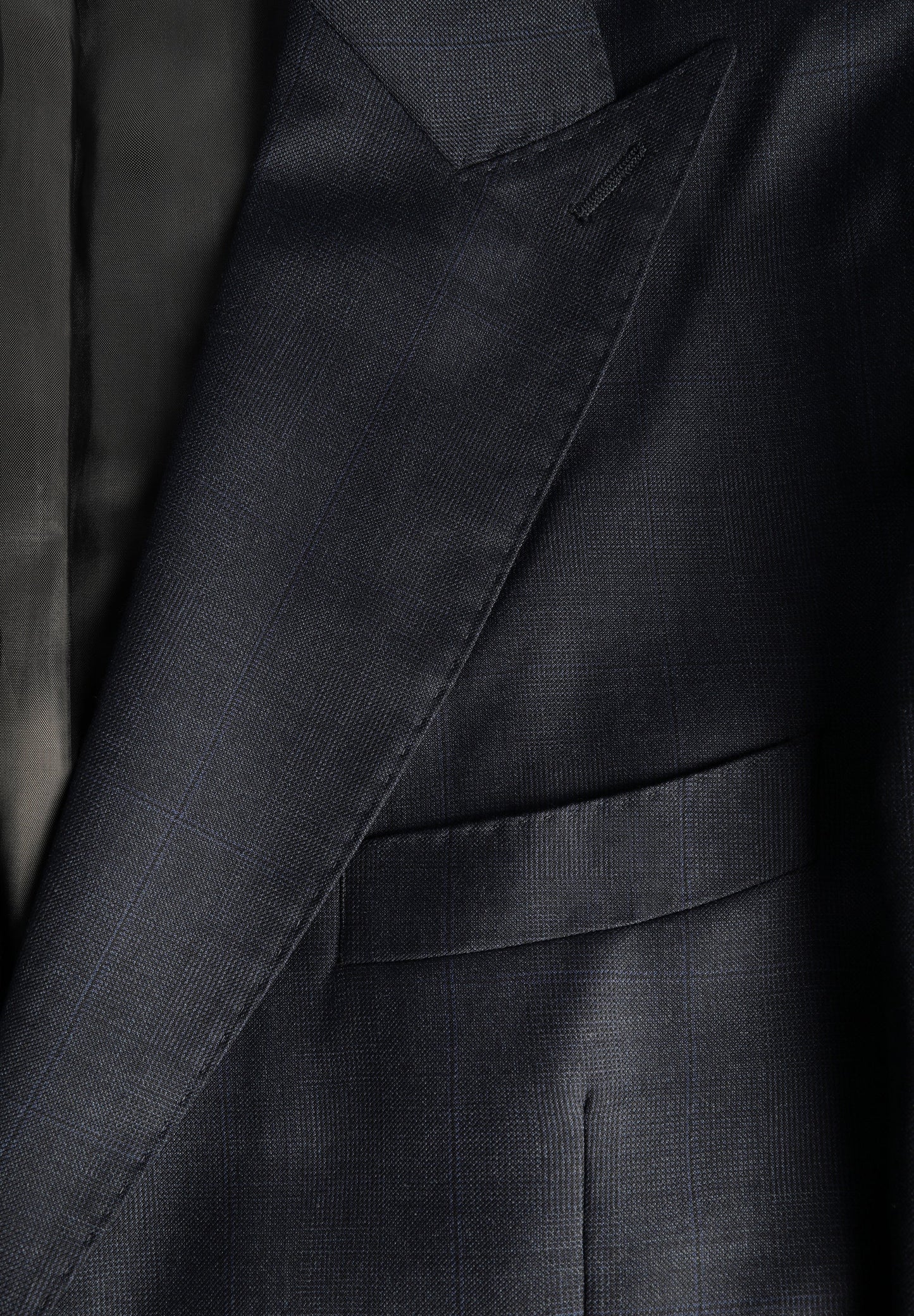 NAVY BLUE PEAKED LAPEL PREMIUM SUIT