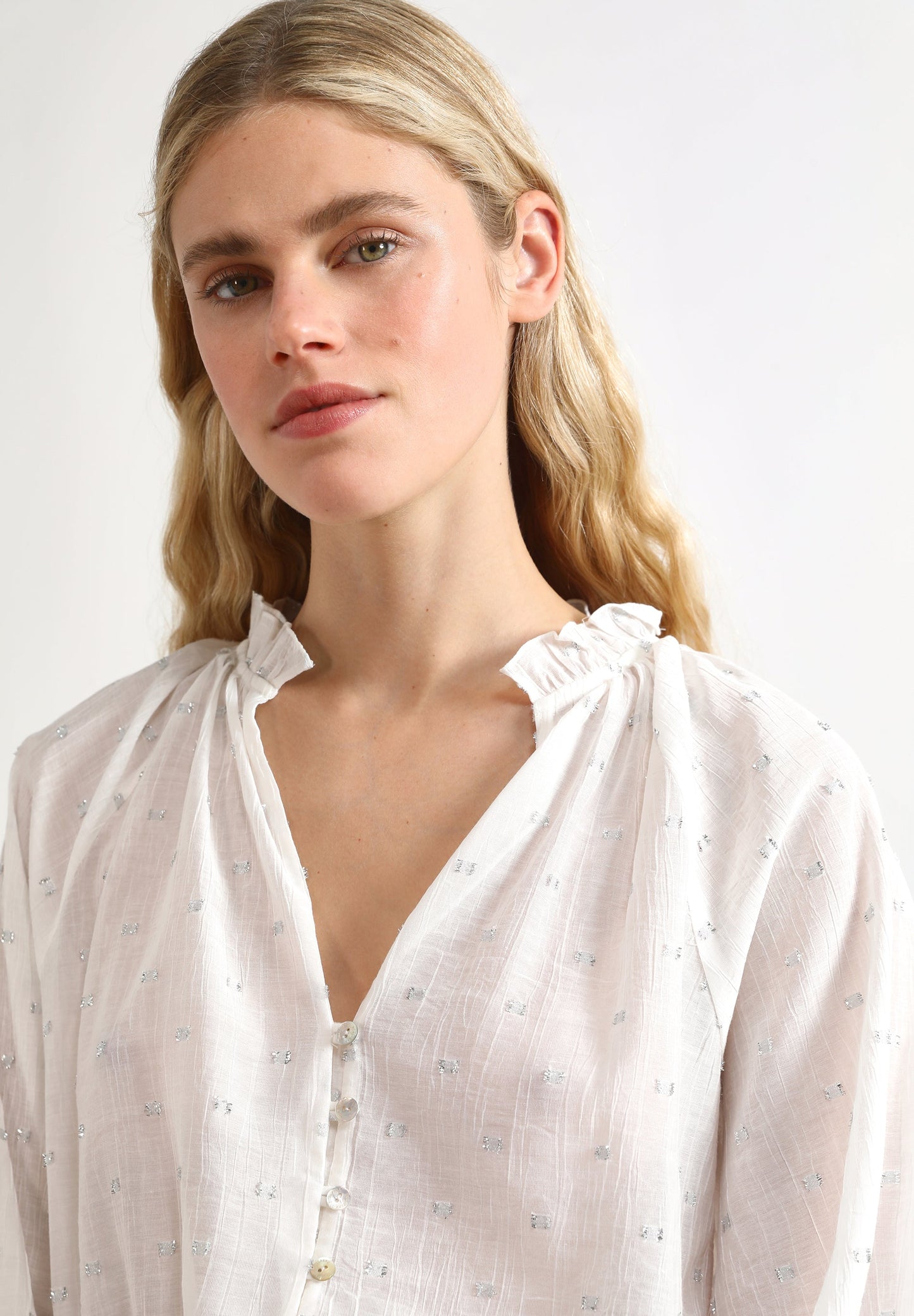 BLOUSE WITH PUFF SLEEVES