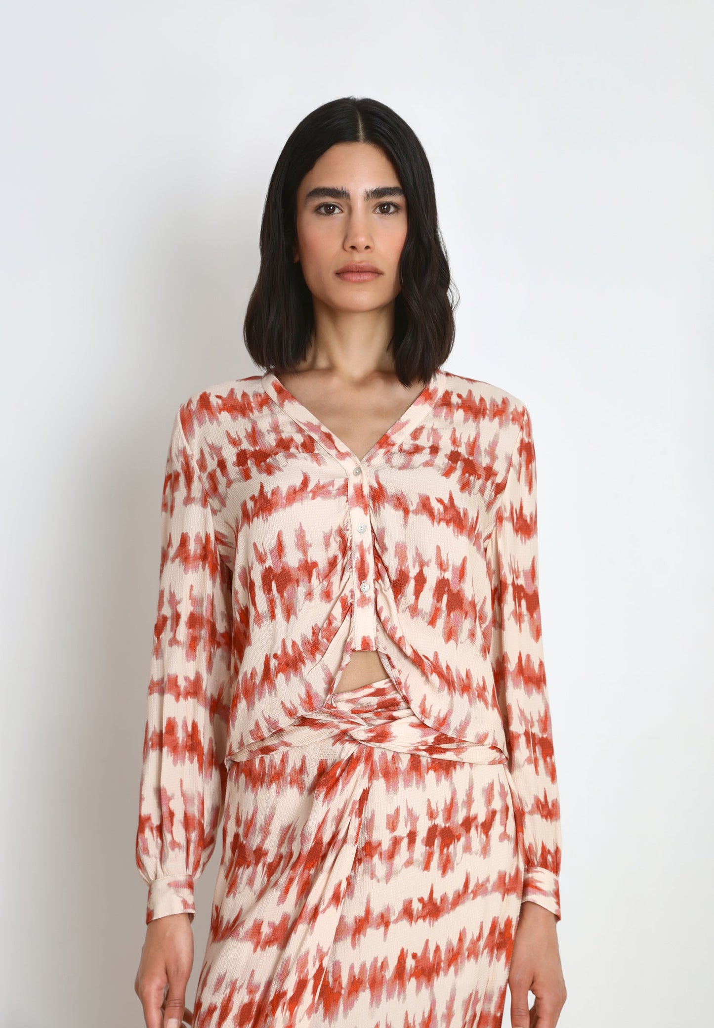 TIE-DYE CROPPED BLOUSE