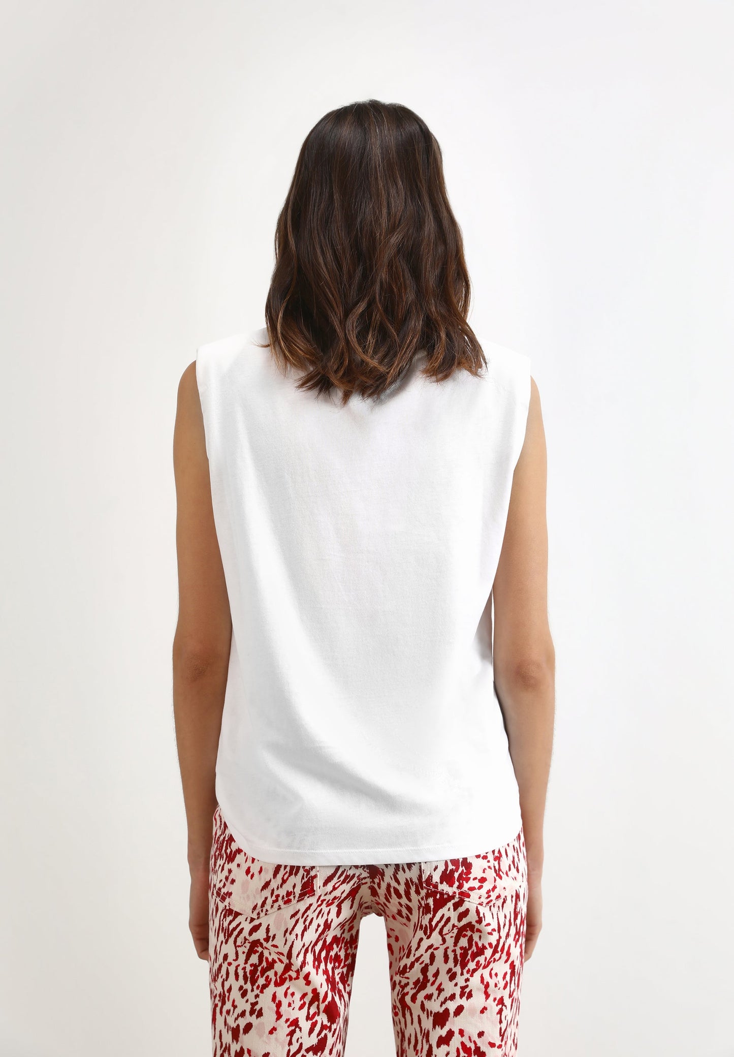 T-SHIRT WITH SHOULDER PADS