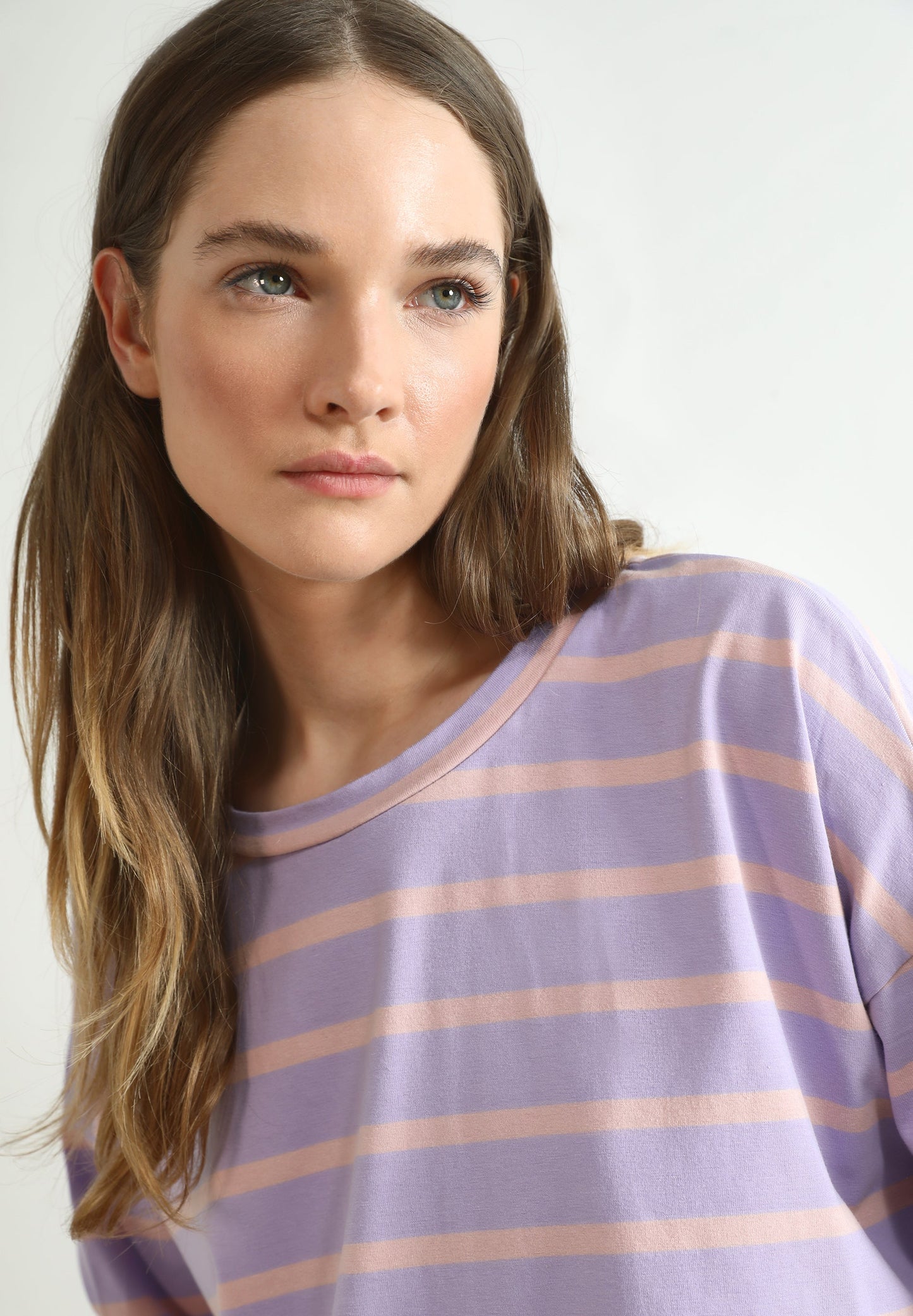 STRIPE ROUND NECK T-SHIRT