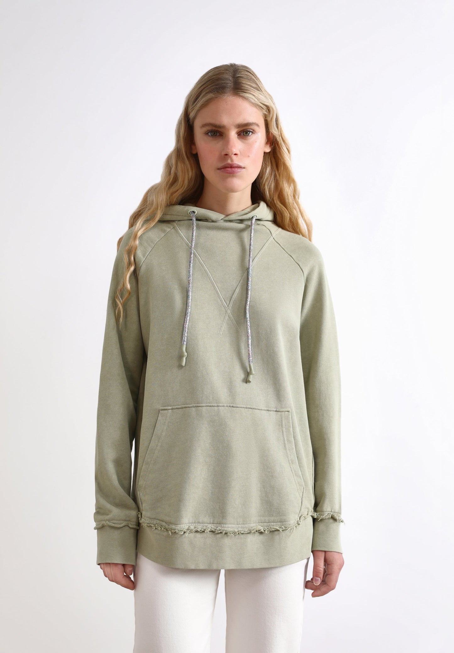 FADED SKULL SWEATSHIRT