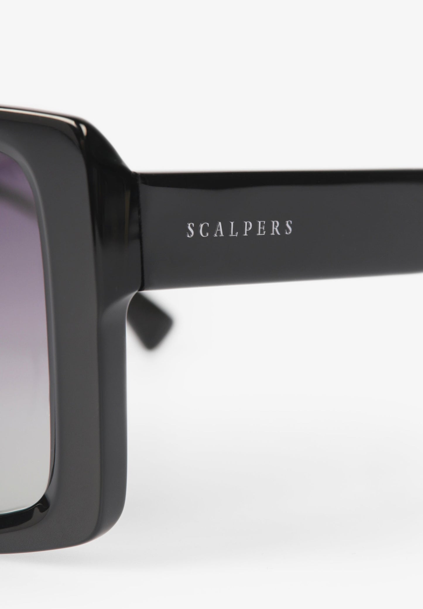 SQUARE SUNGLASSES