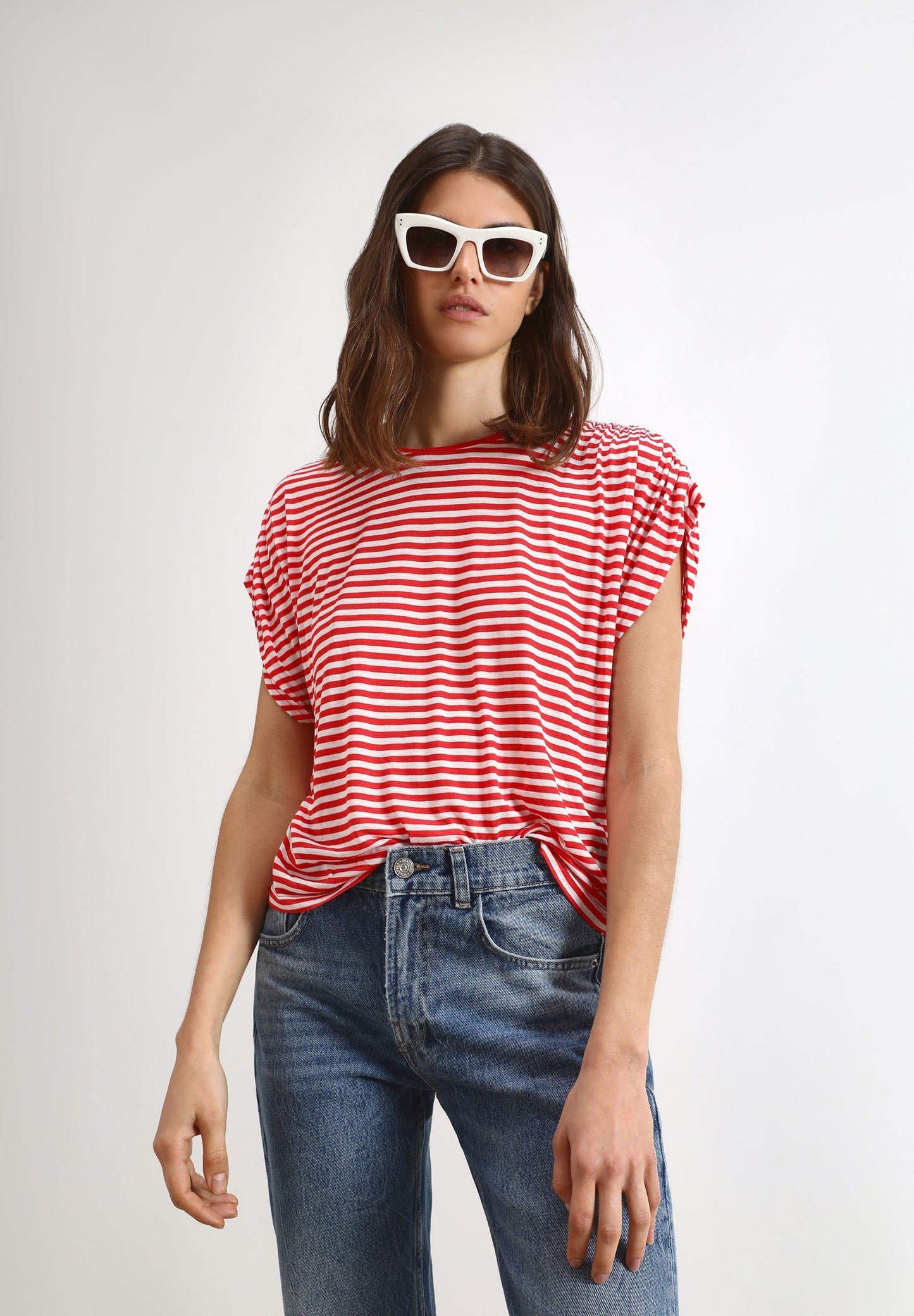 RUCHED T-SHIRT