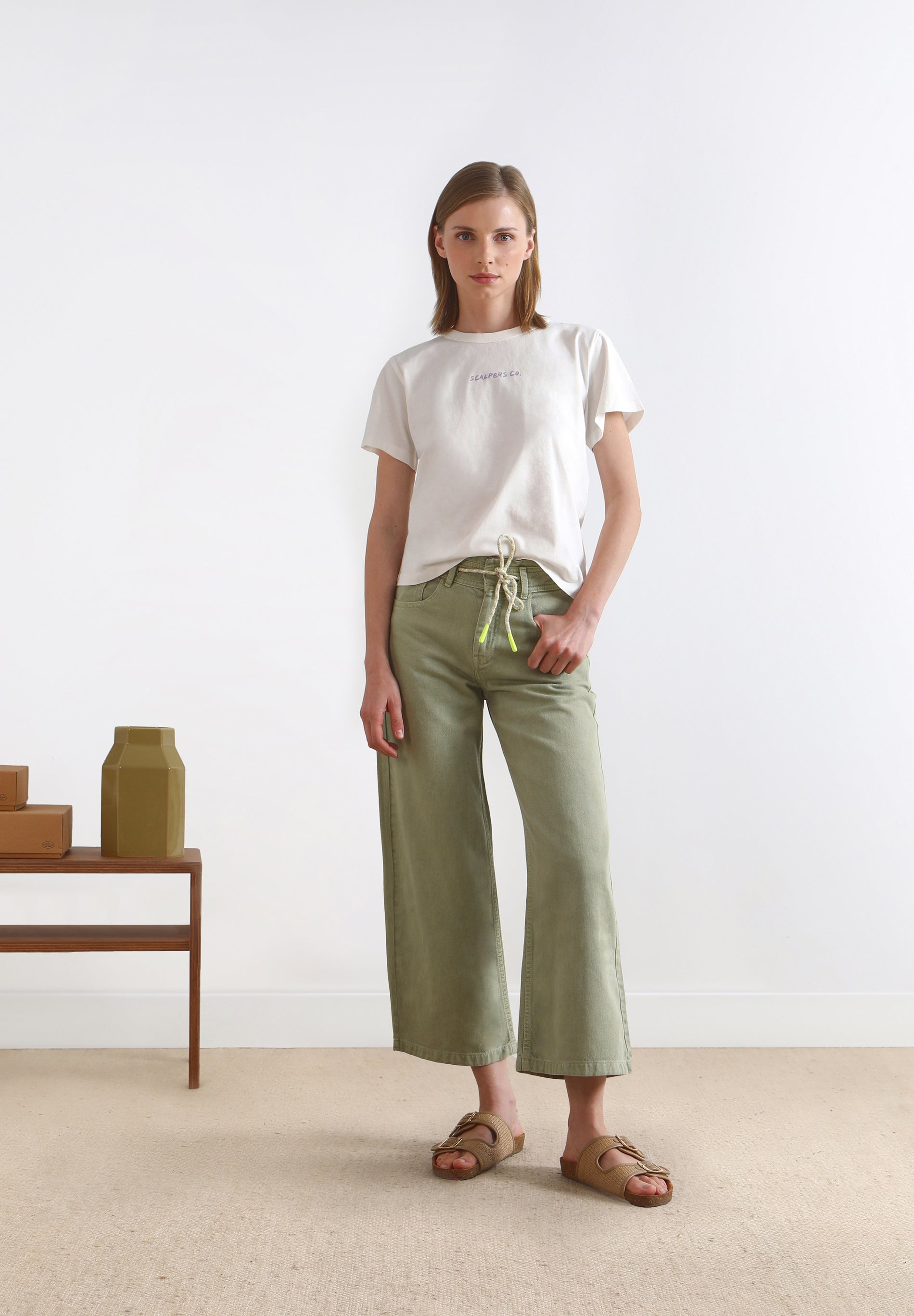 T-SHIRT WITH PRINT ON THE BACK