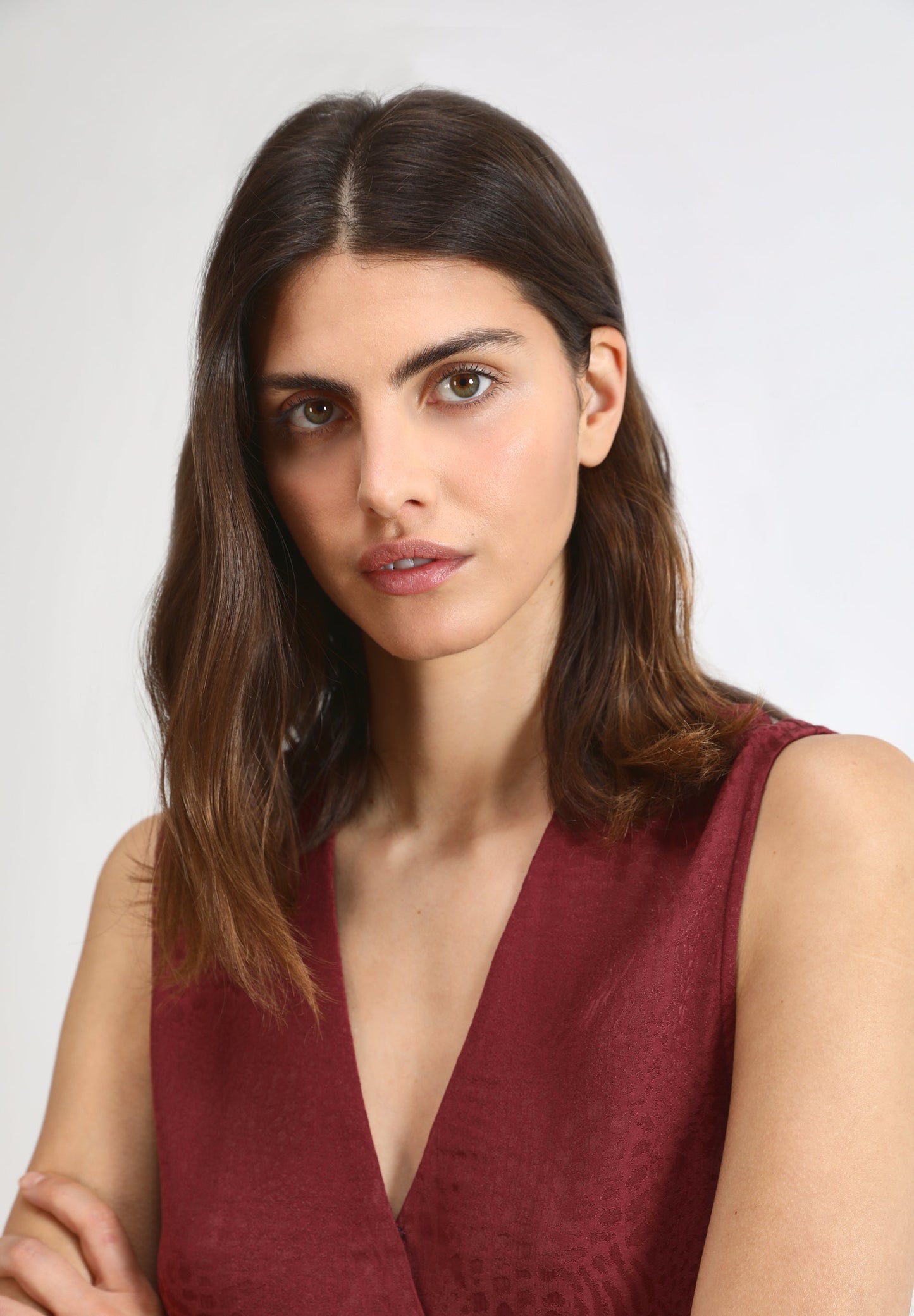 CROPPED CROSSOVER TOP