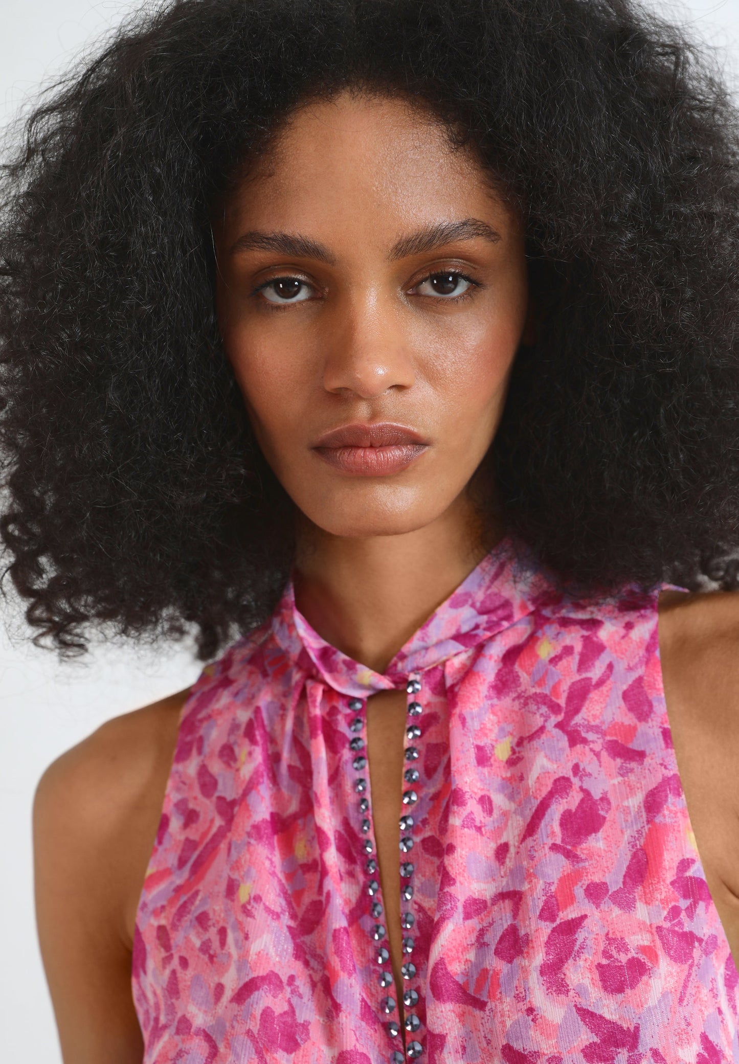 HALTER DRESS WITH OPEN NECKLINE