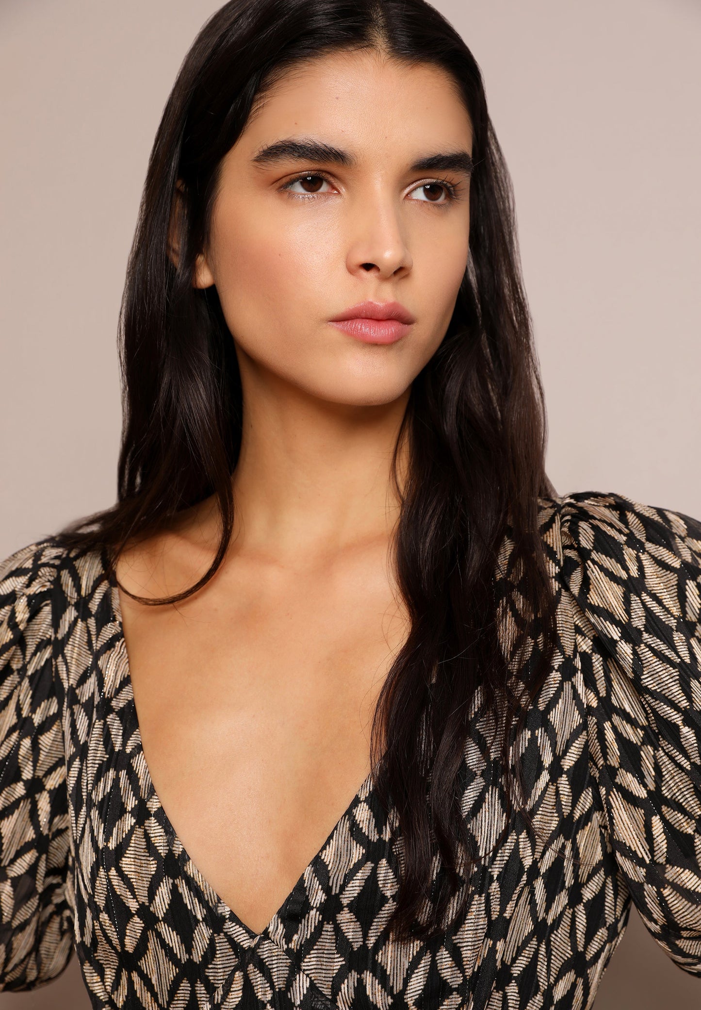 PUFFED SLEEVE MIDI DRESS