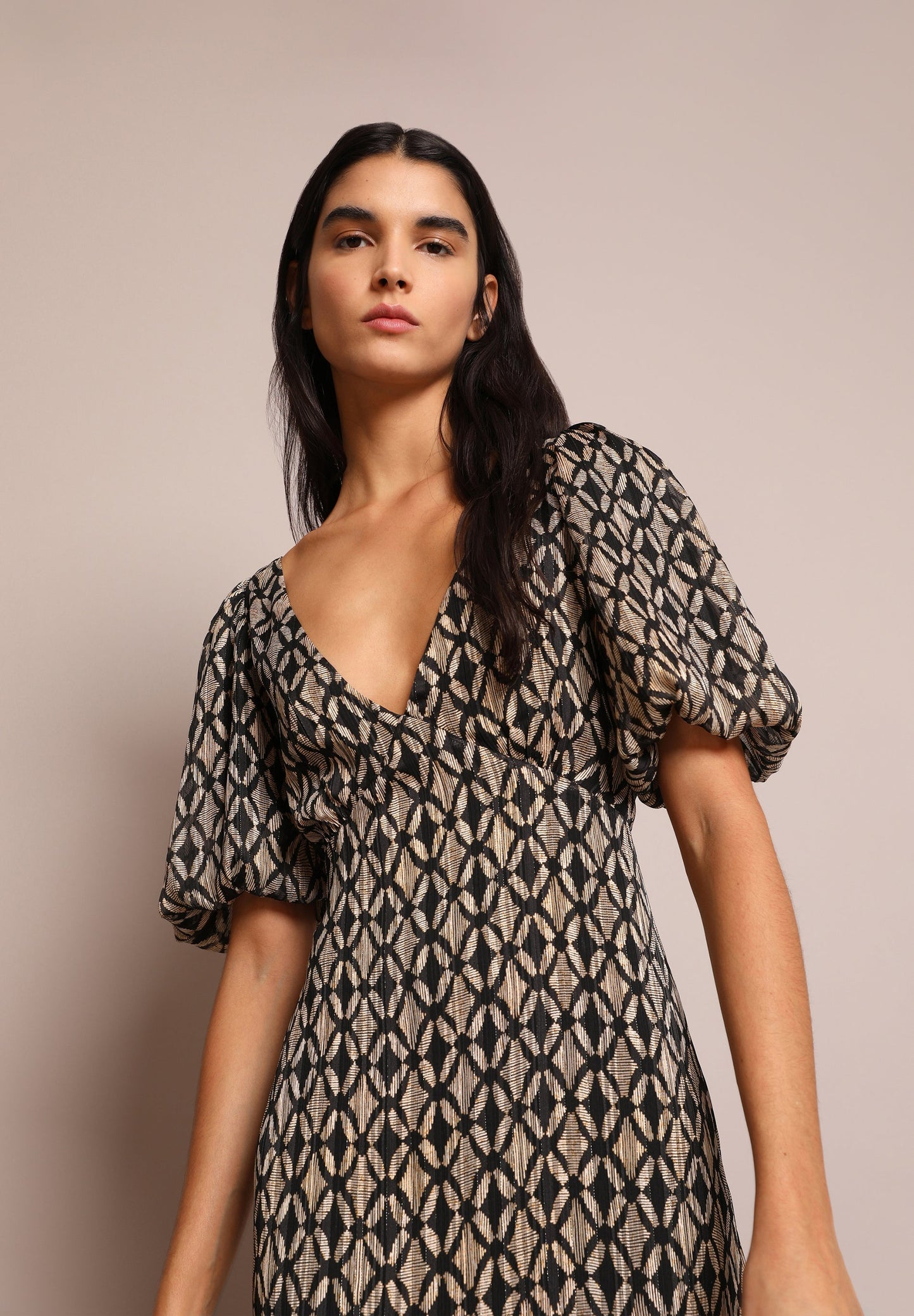 PUFFED SLEEVE MIDI DRESS