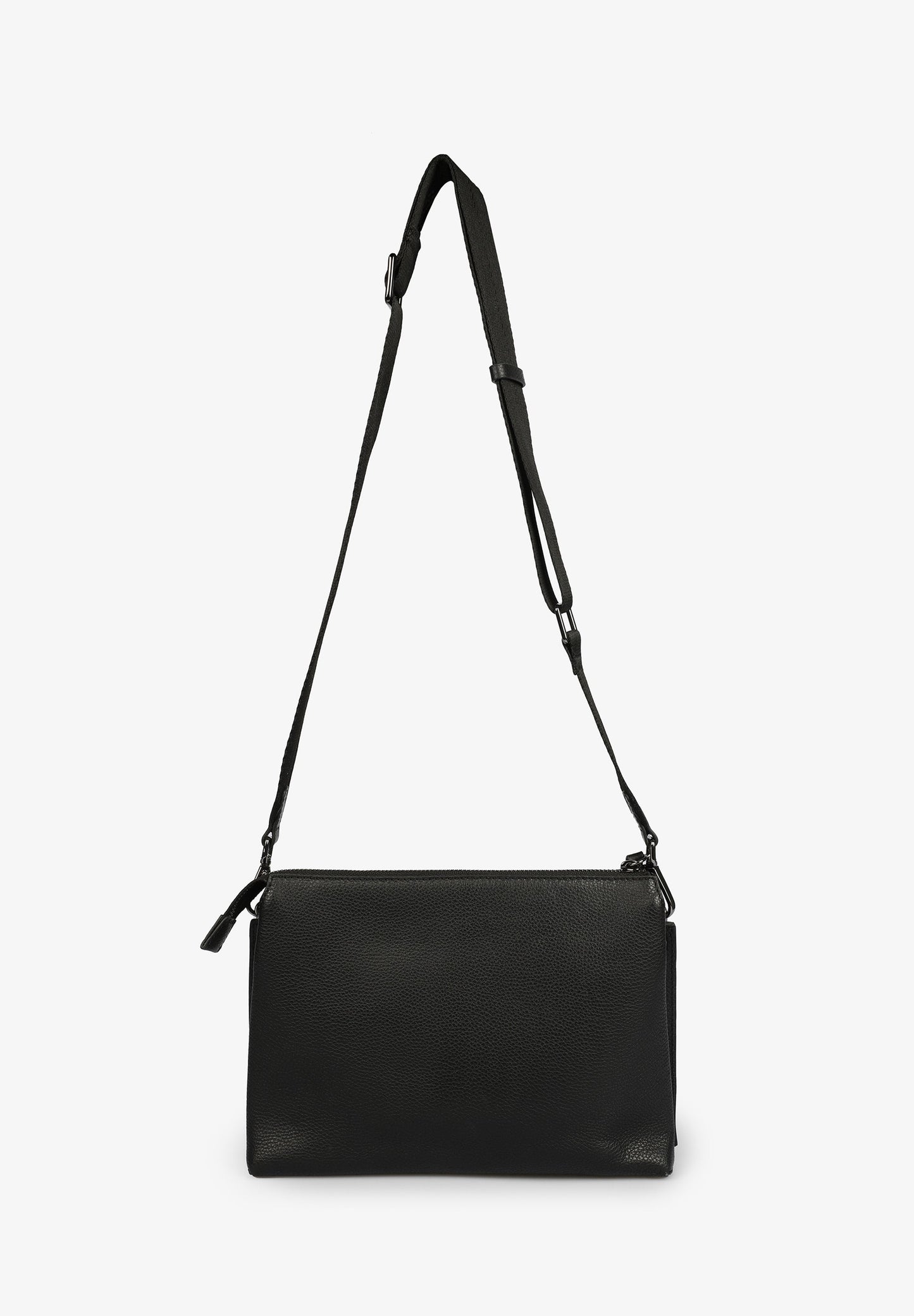LEATHER BAG WITH CHAIN