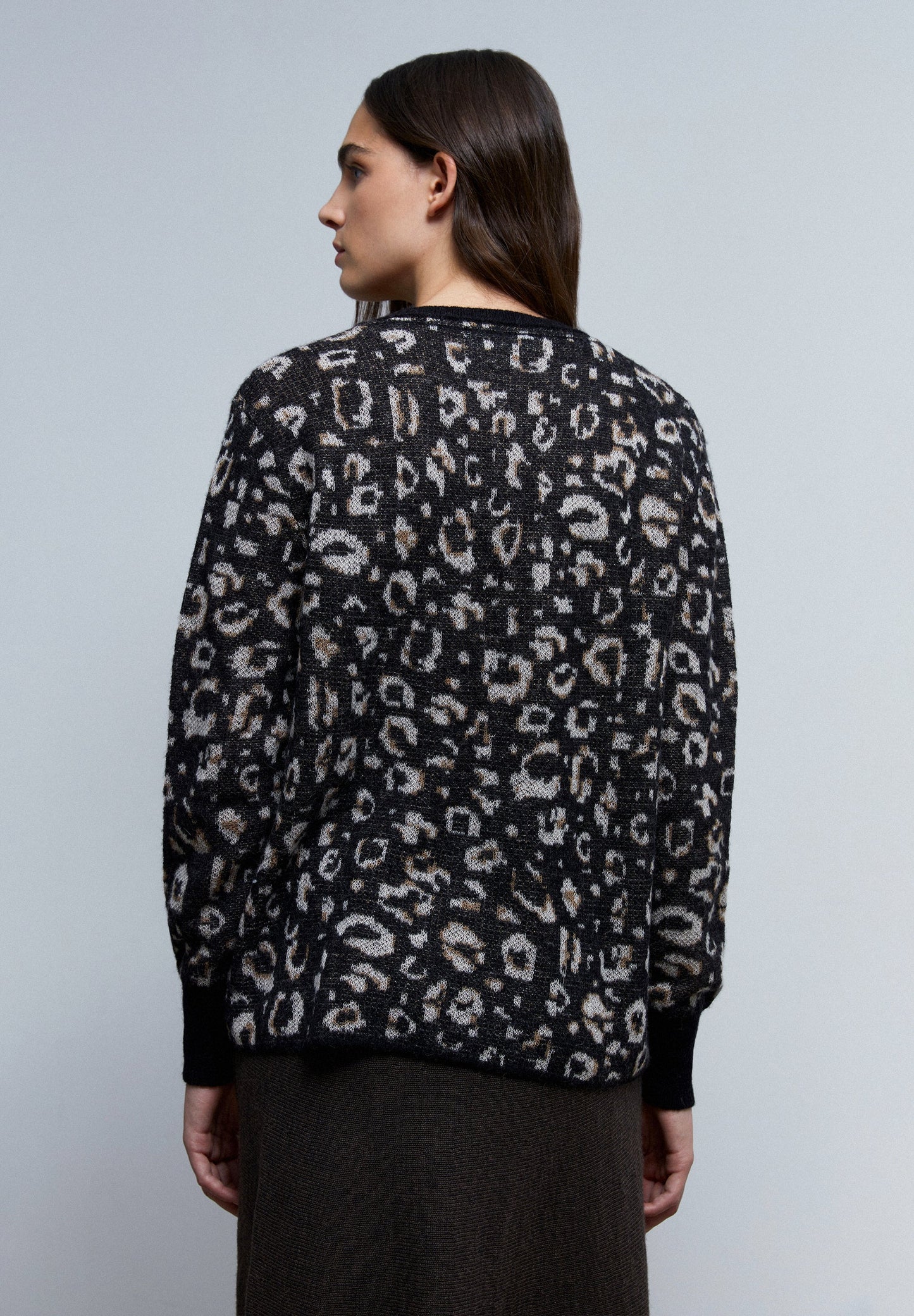 ANIMAL PRINT KNIT SWEATER