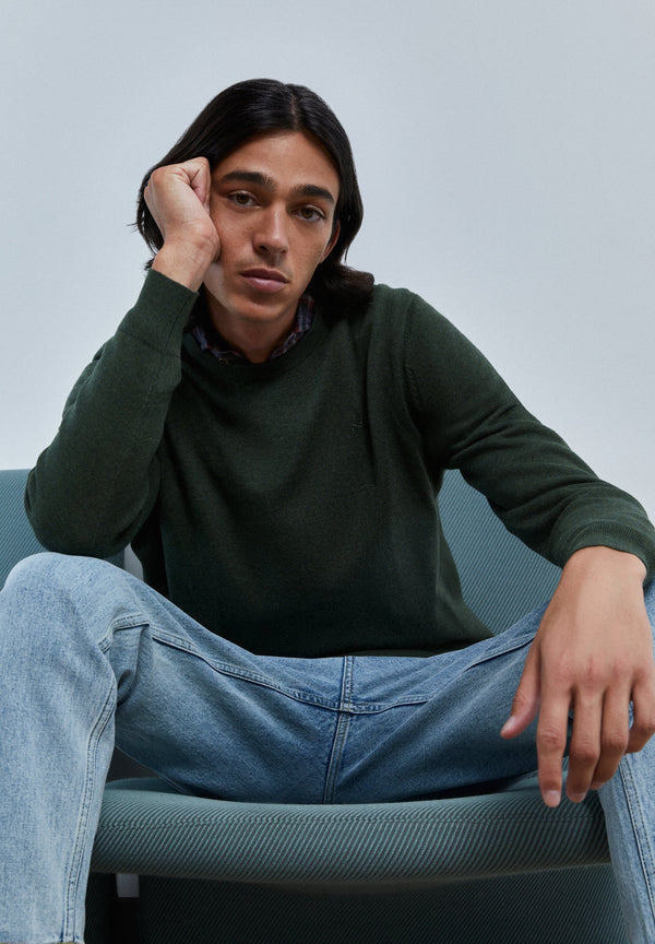 ROUND NECK SWEATER WITH SKULL