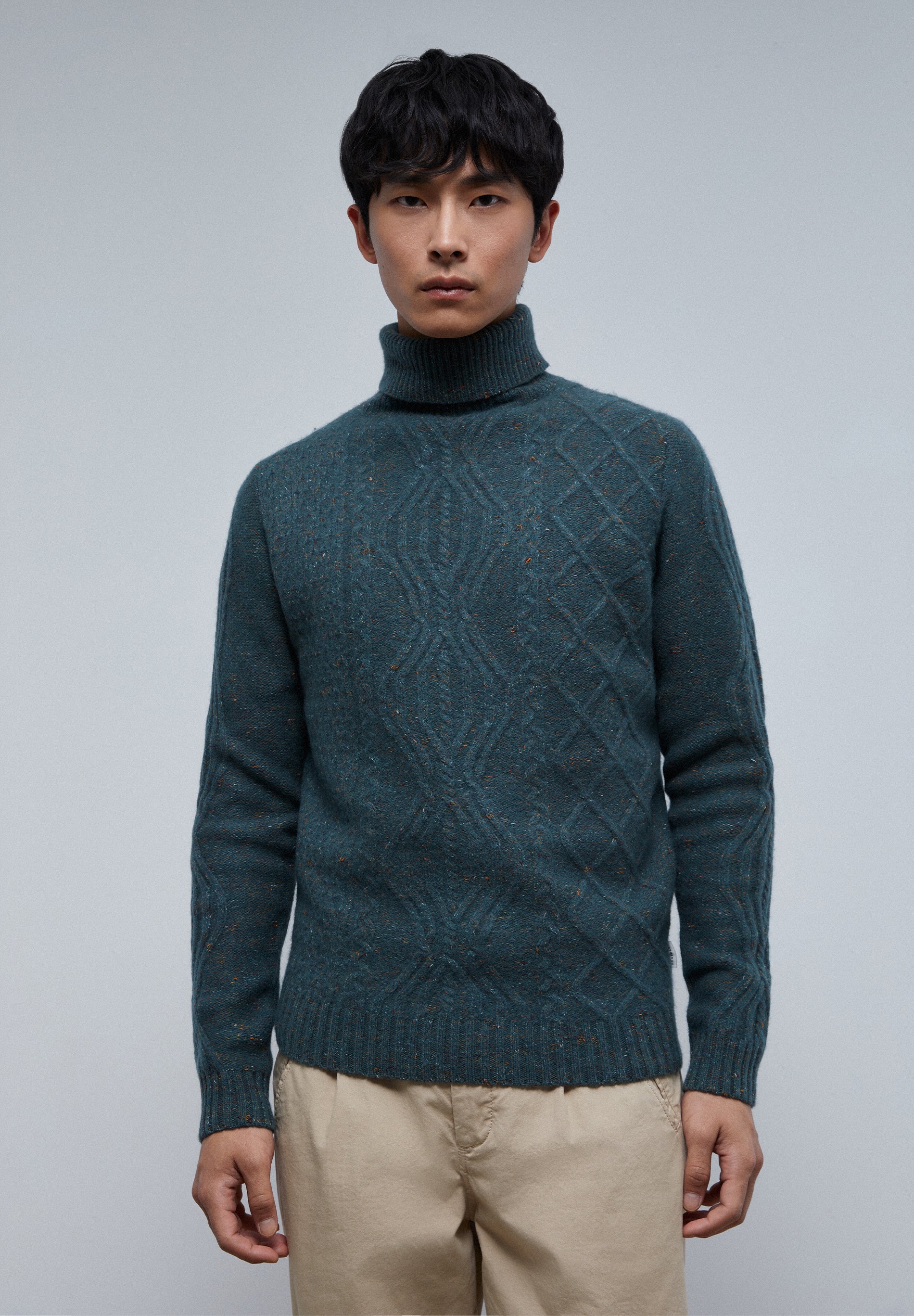 MERINO WOOL TURN-DOWN COLLAR SWEATER