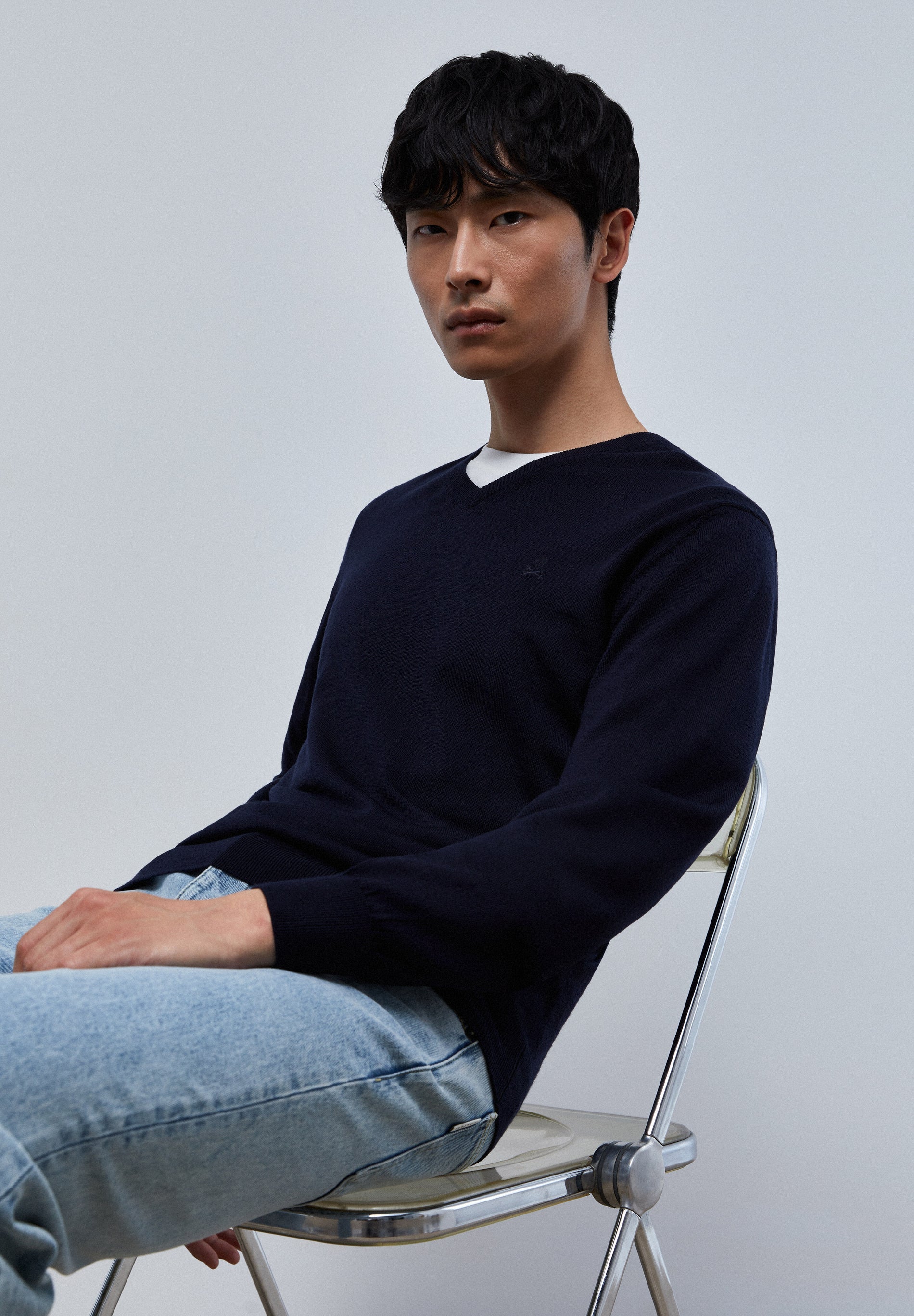 V-NECK WOOL SWEATER