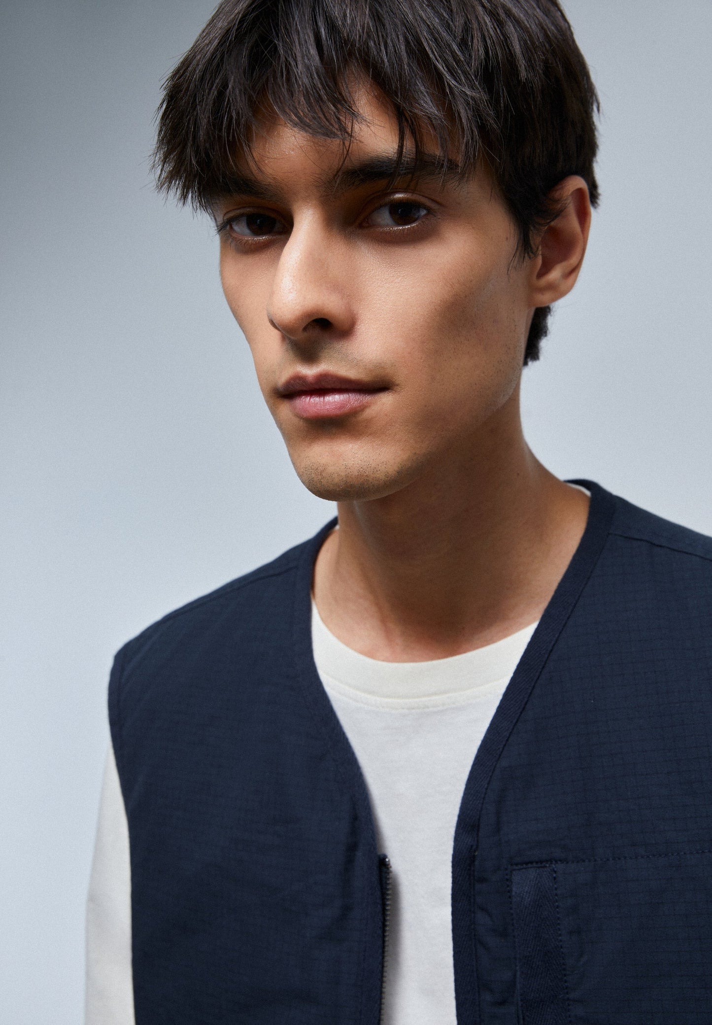 PREMIUM VEST WITH POCKET AND ZIP