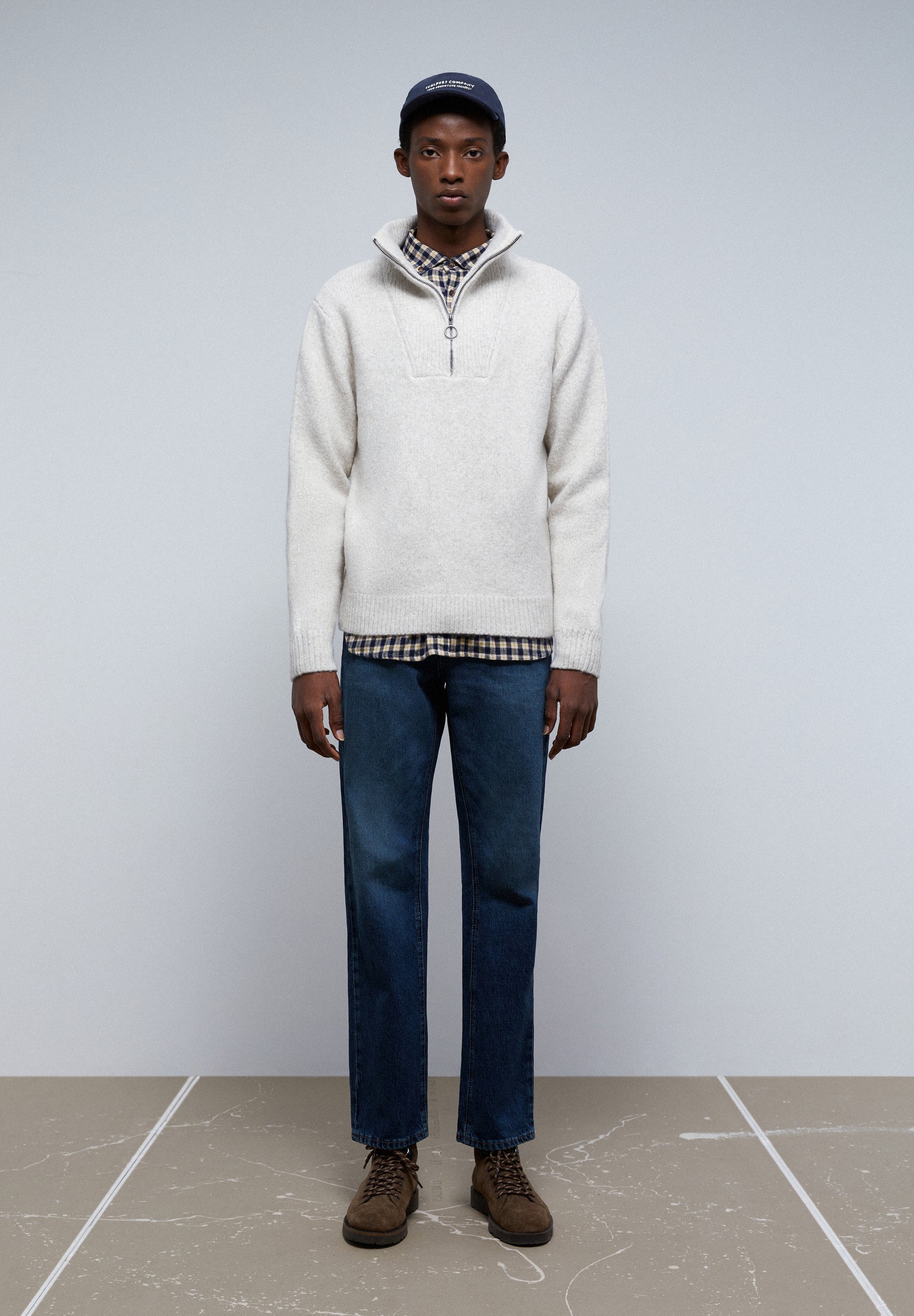 PREMIUM ZIP-NECK SWEATER