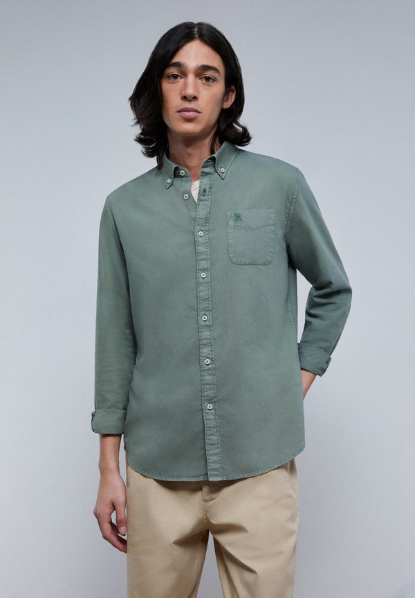 T-SHIRT WITH POCKET AND BUTTON-DOWN COLLAR