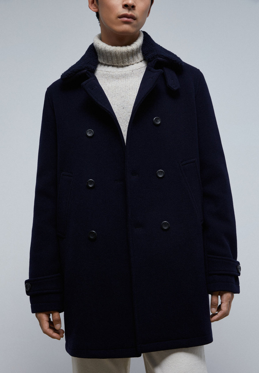COAT WITH DETACHABLE SHEARLING COLLAR DETAIL