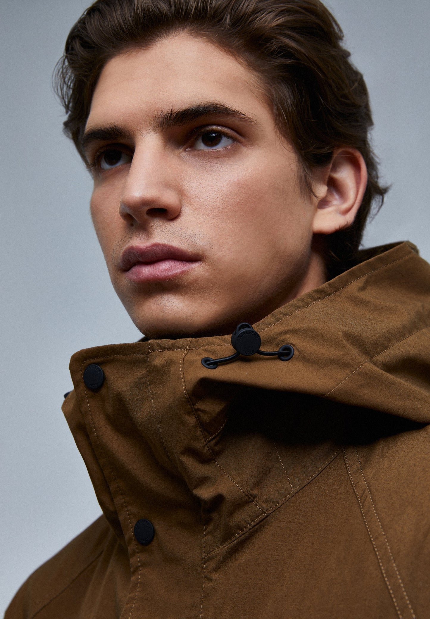 PREMIUM LIGHTWEIGHT PARKA WITH POCKET