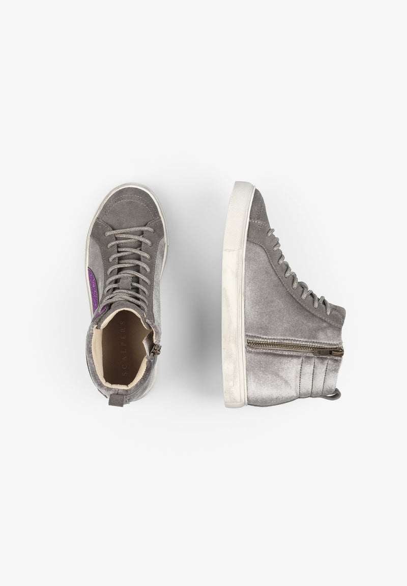 STUDS SNEAKERS GIRLS