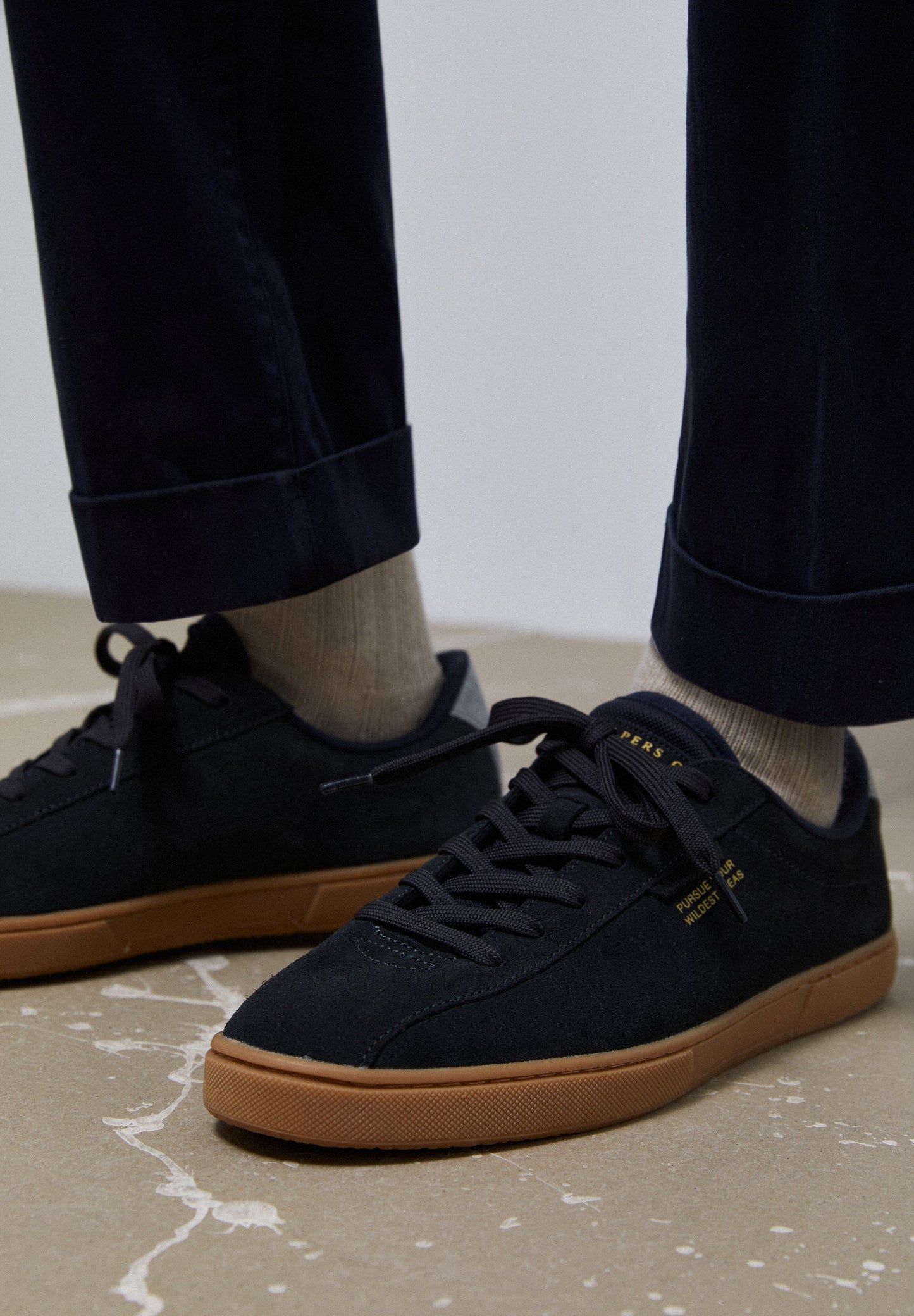 LOW TOP SUEDE SNEAKERS