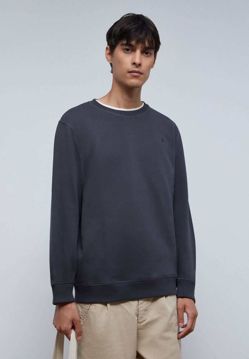 BASIC SKULL SWEATSHIRT