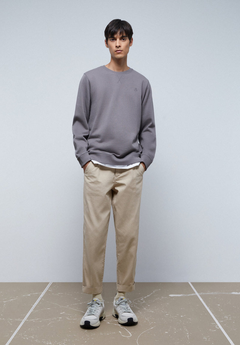 BASIC SKULL SWEATSHIRT