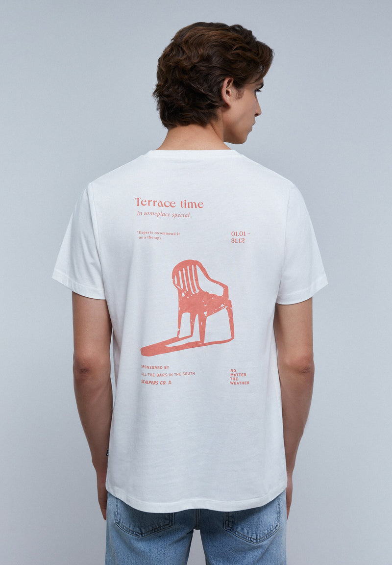 T-SHIRT WITH CONTRAST PRINT ON THE CHEST