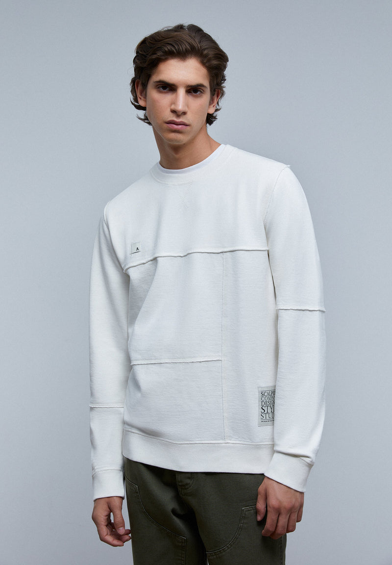 LABELLED CUT-OUT SWEATSHIRT
