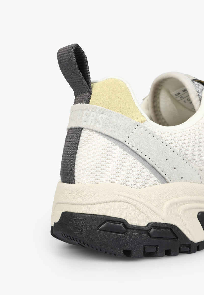 LIGHTWEIGHT SNEAKERS WITH PRONOUNCED SOLE