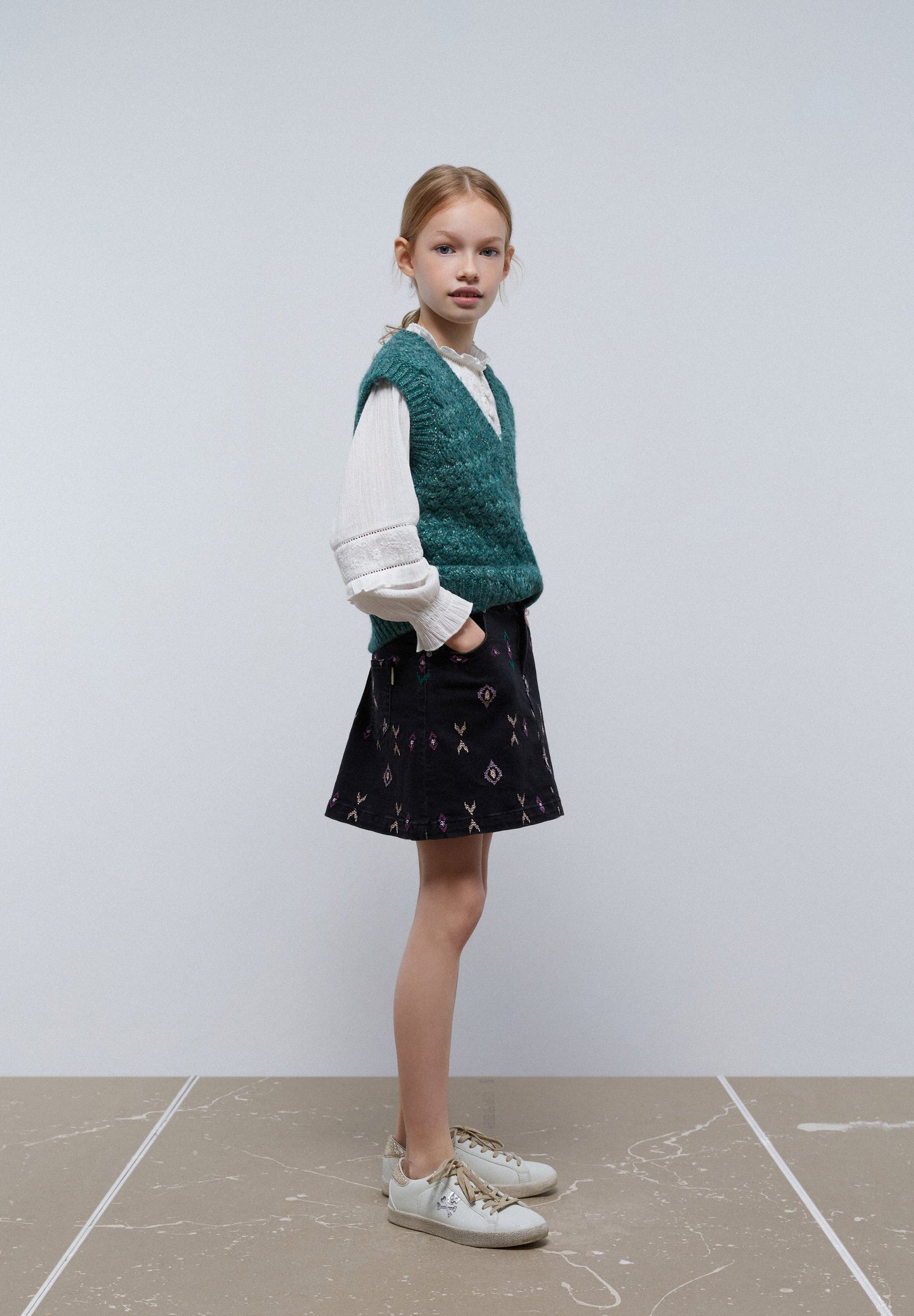 KNIT GILET WITH LUREX DETAIL