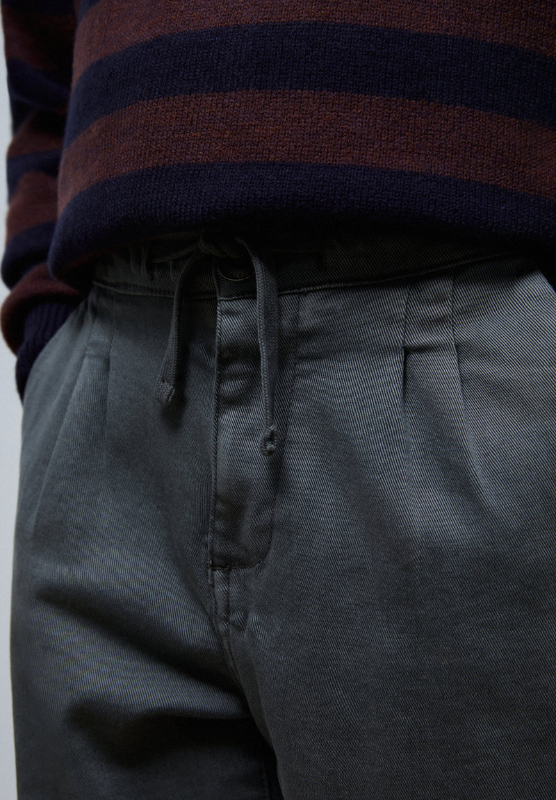 CHINO TROUSERS WITH DARTS