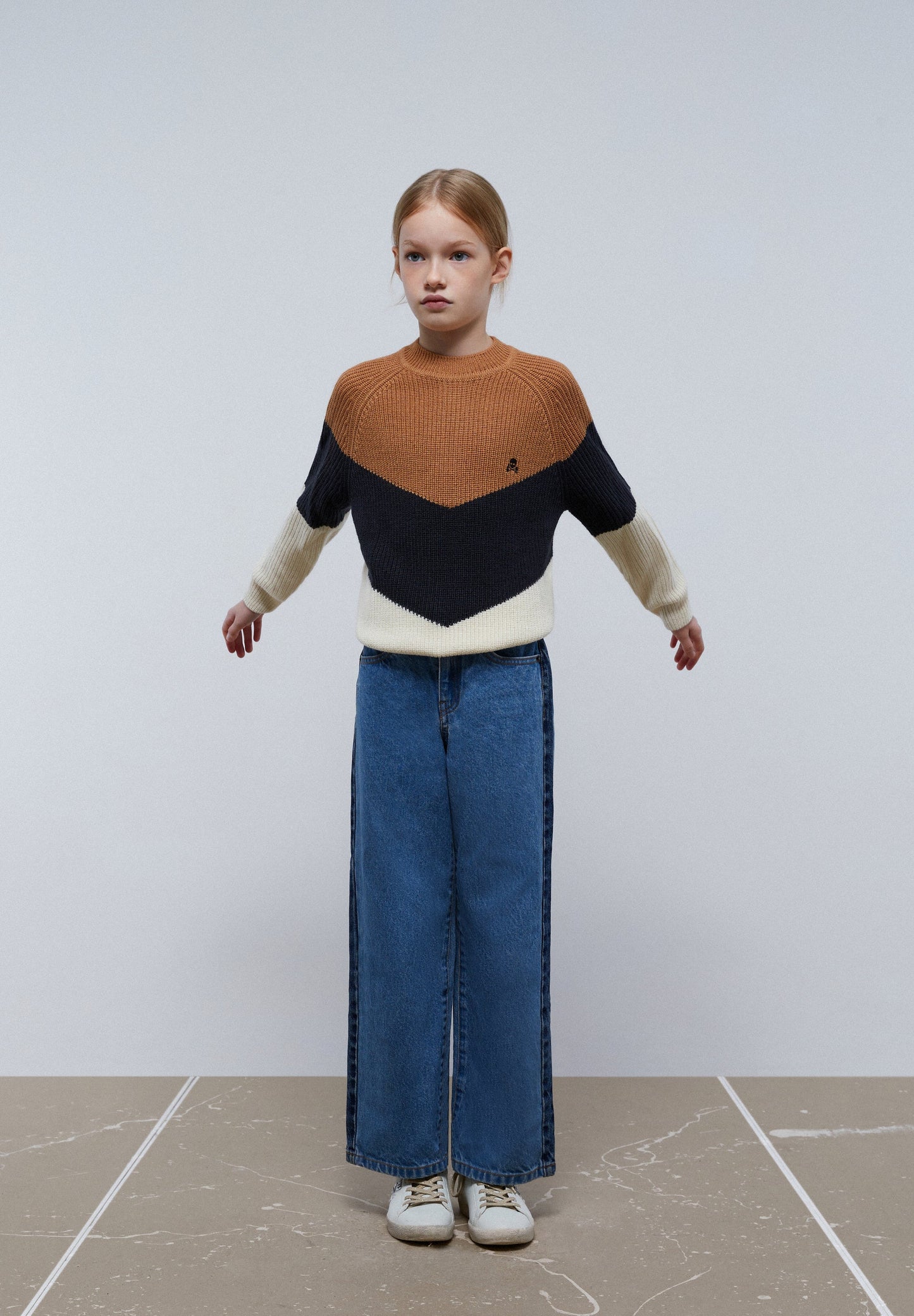 THREE-COLOURED KNIT SWEATER