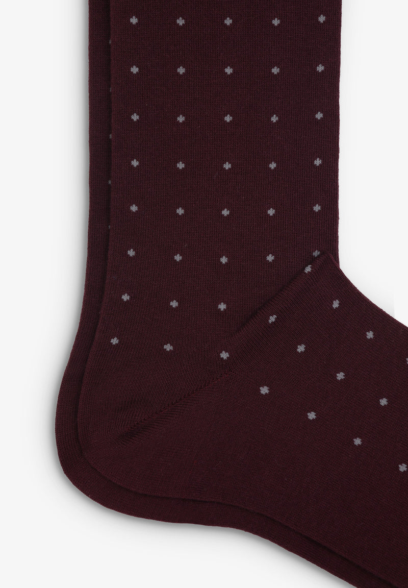 DOTTED SKULL SOCKS