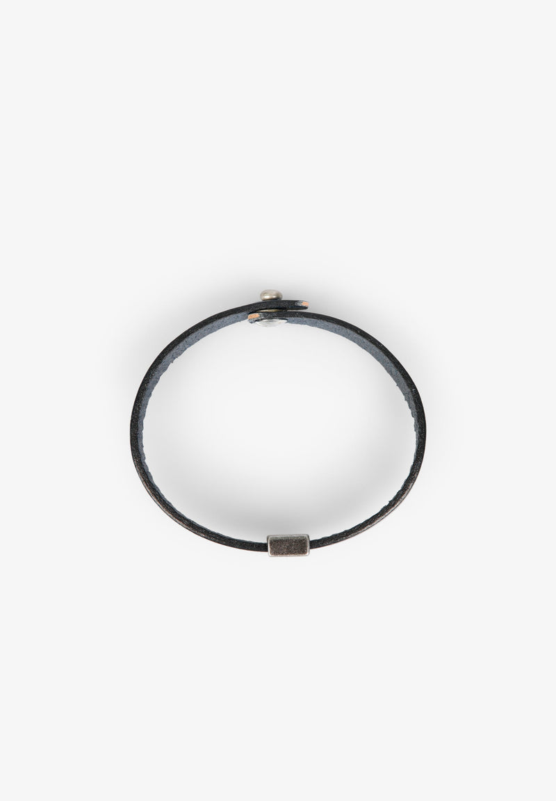 LEATHER BRACELET WITH LOOP FASTENER