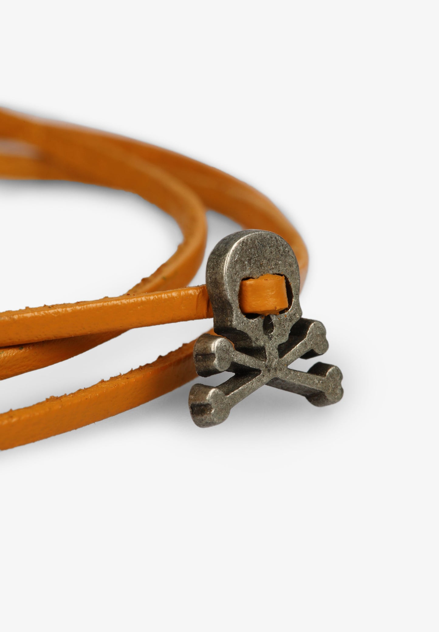 DRAWSTRING LEATHER BRACELET WITH SKULL