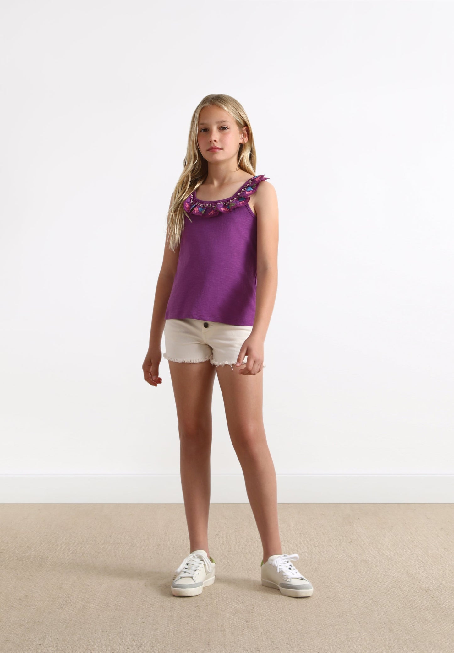 RUFFLED TOP WITH EMBROIDERY