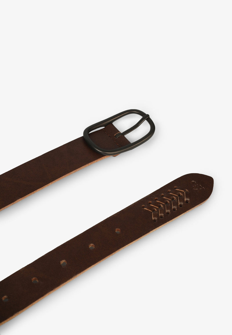 LEATHER BELT WITH DIE-CUT DETAILS