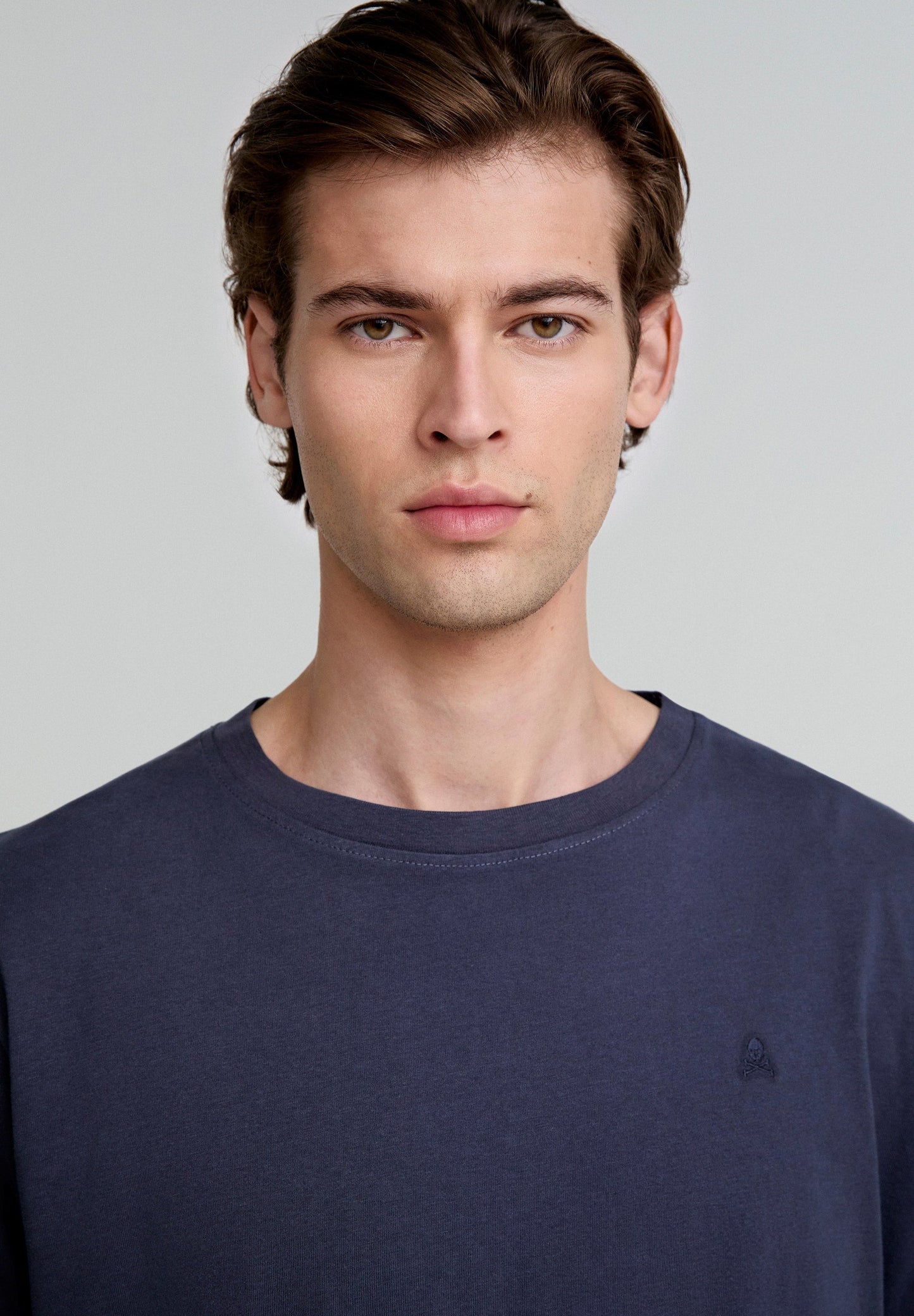 EMBROIDERED SKULL T-SHIRT