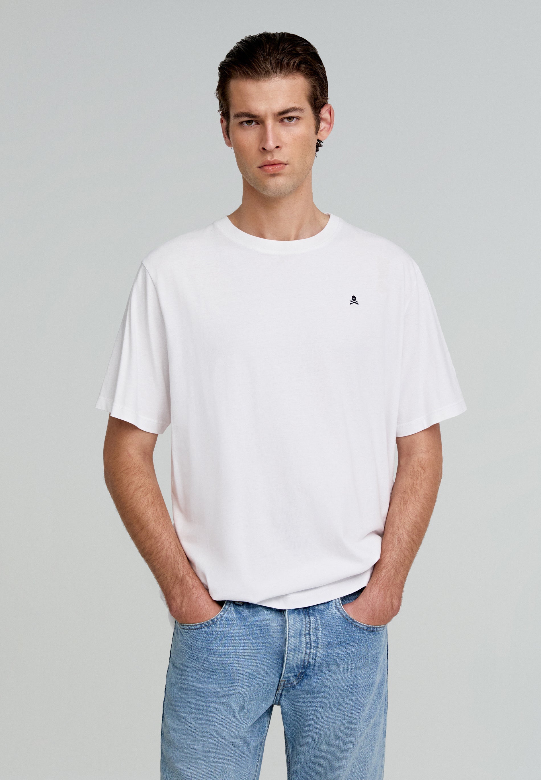 EMBROIDERED SKULL T-SHIRT