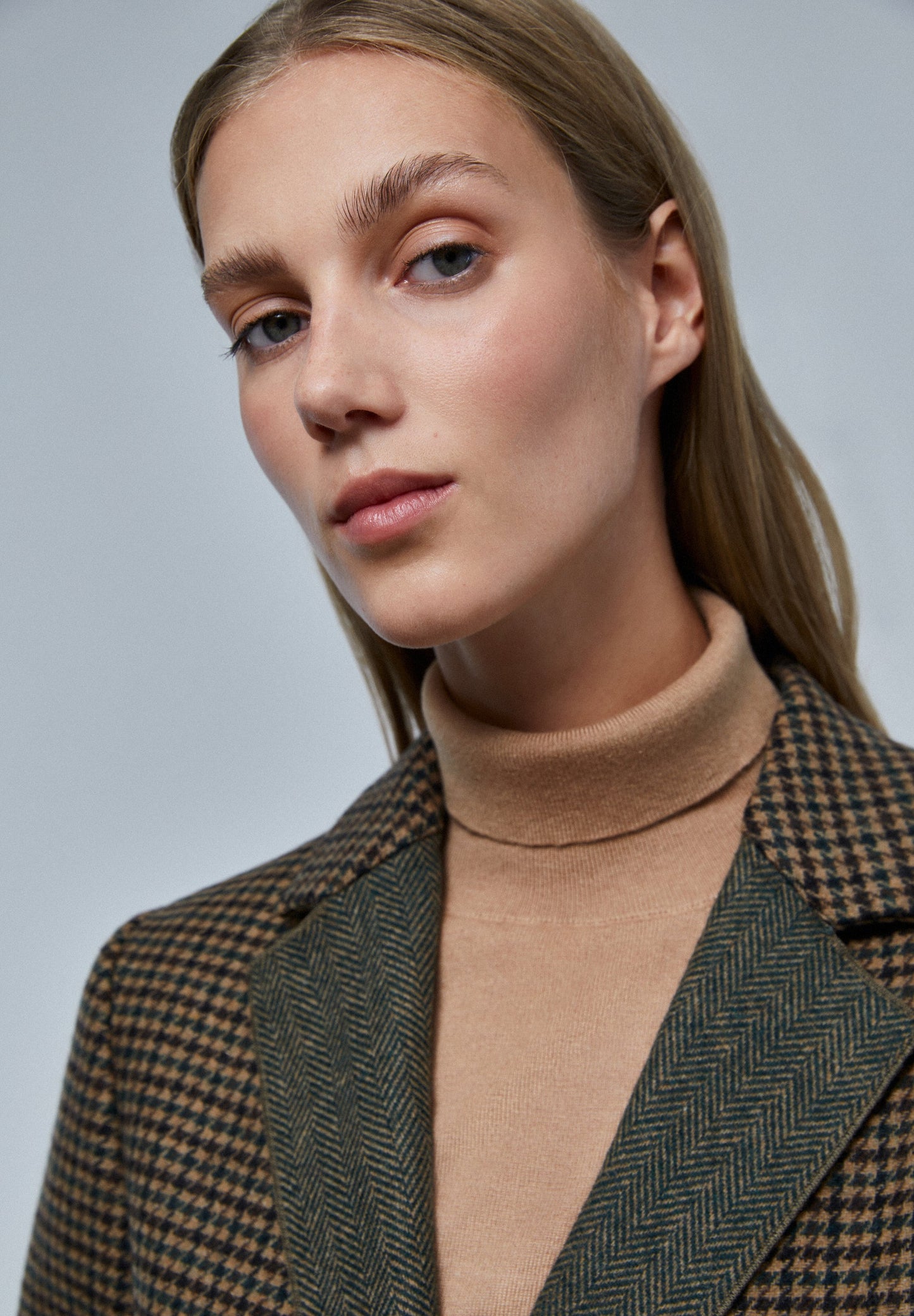 COAT WITH HERRINGBONE COLLAR DETAIL