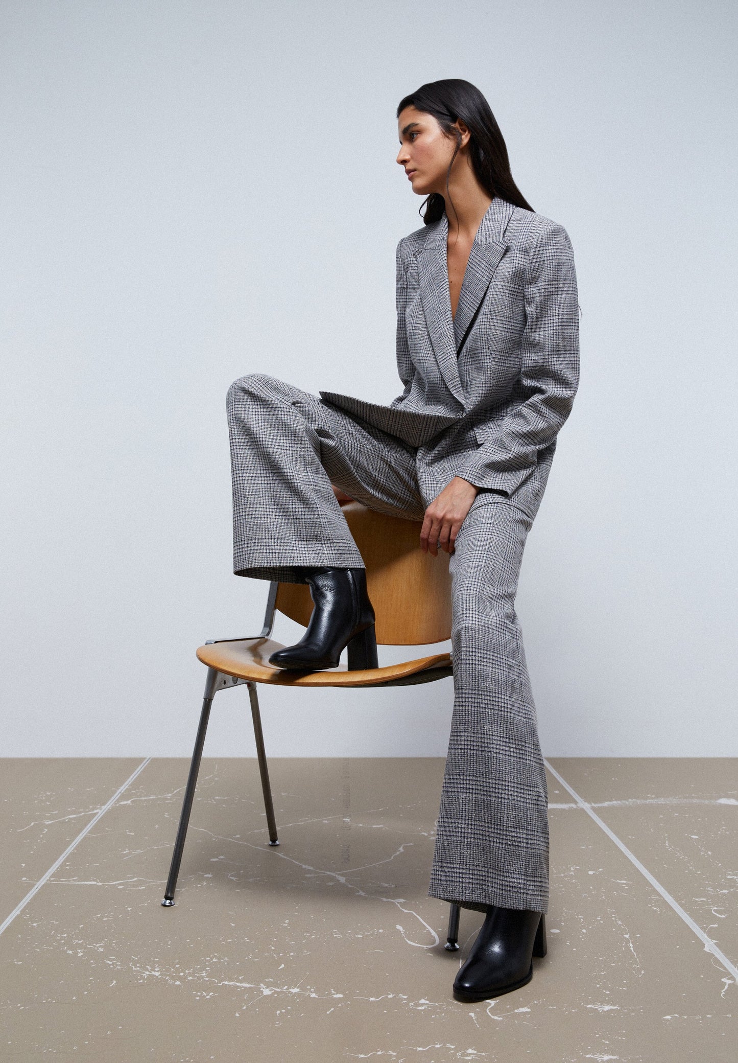 DOUBLE-BREASTED CHECK BLAZER WITH BUTTON