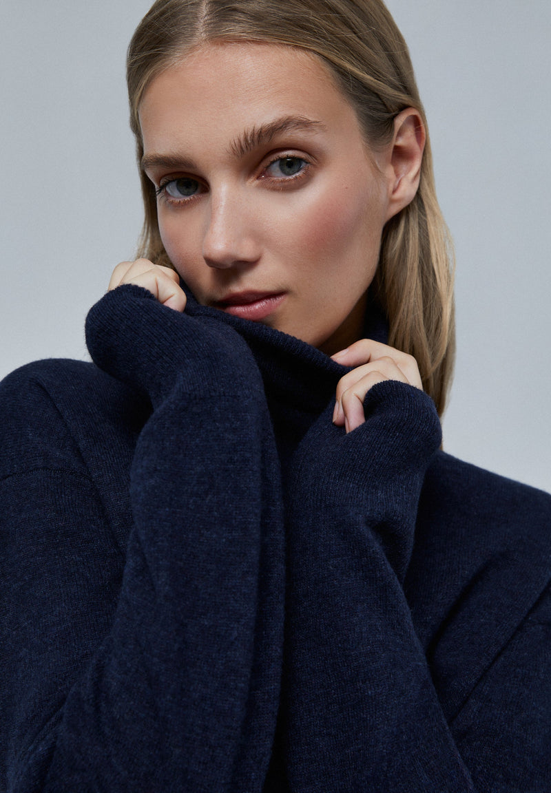 HIGH NECK KNIT JUMPER
